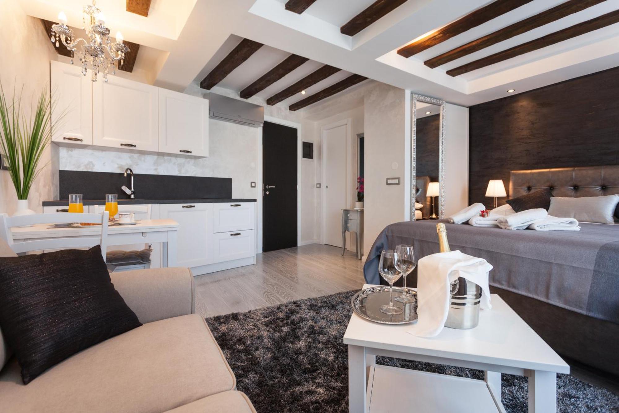 Royal Apartments Rovinj Exterior foto